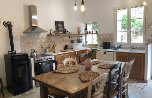 Euzet-les-Bains Otro | Appartement en Plein Cœur du Domaine Viticole