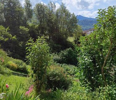 Ugine Apartamento | Appartement en rez-de-chaussée avec vues sur les montagnes