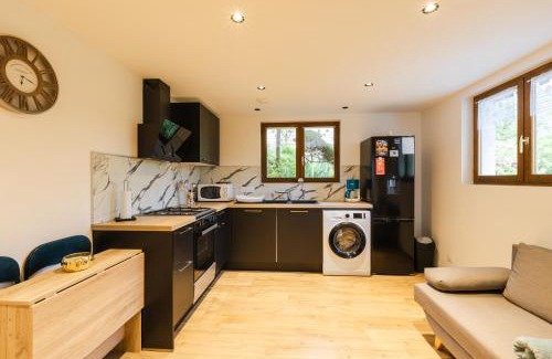 Ugine Apartamento | Appartement en rez-de-chaussée avec vues sur les montagnes