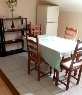 Goyave Apartamento | Appartement ensoleillé à Goyave, 50 m², vue mer et balcon