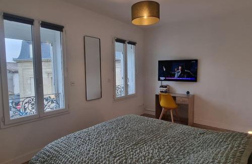 La Roche-Chalais Apartamento | Appartement entièrement rénové en hyper centre! Le Rétro Chic - Terrasse privée - Parking gratuit