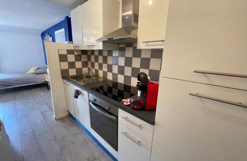 Moissac Apartamento | Appartement entier Moissac centre 30 m2 calme avec cour intérieure pour vélos à 50m du marché de Moissac