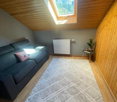 Thones Apartamento | Appartement entre lac et montagnes