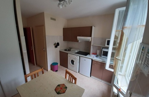 La Bourboule Apartamento | Appartement F1 Situé au 1er Étage, Proche des Thermes
