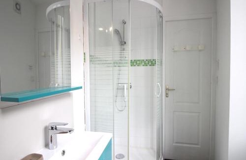 Mont-Dore Apartamento | Appartement F2 au 1er étage avec wifi, proche centre et thermes, classé 2 étoiles, 4 couchages max - FR-1-415-46
