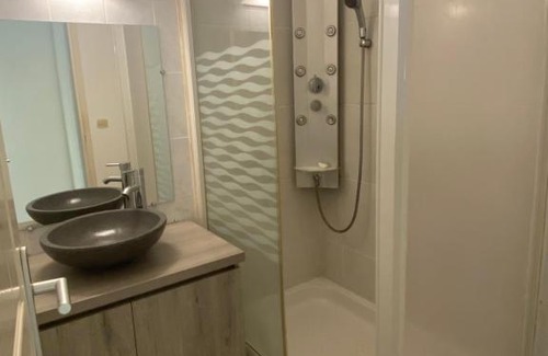 Saint-Andre Apartamento | Appartement F2 centre-ville Saint-André