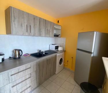 Saint-Andre Apartamento | Appartement F2 centre-ville Saint-André