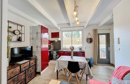 Lamalou-les-Bains Apartamento | Appartement F2 Climatisé avec Terrasse à 100m des Thermes et du Centre de Lamalou-les-Bains - FR-1-451-201