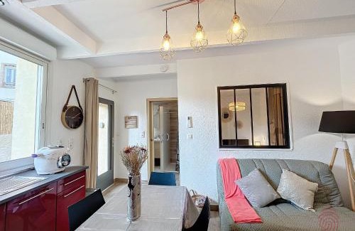 Lamalou-les-Bains Apartamento | Appartement F2 Climatisé avec Terrasse à 100m des Thermes et du Centre de Lamalou-les-Bains - FR-1-451-201