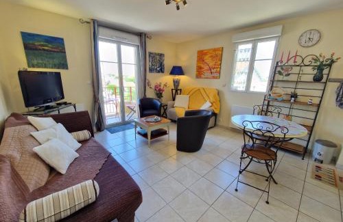 Port District Apartamento | Appartement face mer à Châtelaillon, accès direct plage, balcon vue mer, calme et proche commerces - FR-1-706-20