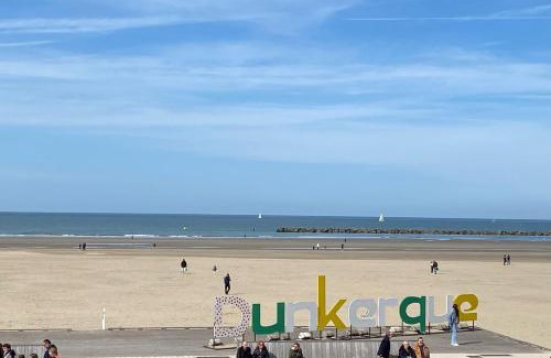 Malo-les-Bains Apartamento | Appartement face mer à Malo avec parking privé