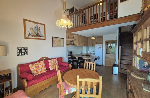Pugny-Chatenod Apartamento | Appartement familial au Revard, vue sur le jardin d'enfant et pistes