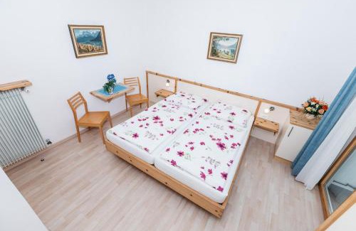 Campi al Lago Cama Y Desayuno | Appartement Florian