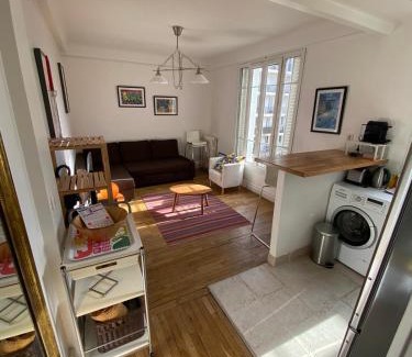 Republique–Point-du-Jour Apartamento | Appartement de charme F2, Porte St Cloud