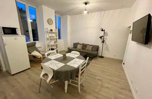 Cosne-Cours-sur-Loire Apartamento | Appartement en centre ville