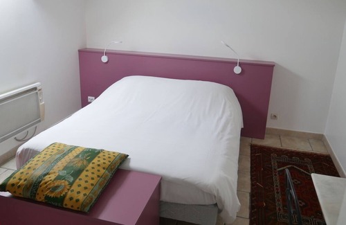 Germigny-des-Pres Apartamento | AppartHotel Cerviña-Apartamento-Habitación con desagüe