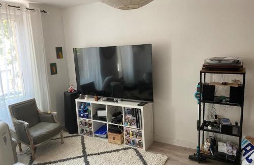 La Celle-sous-Gouzon Apartamento | Appartement terrasse à 5 mn des grands buffets