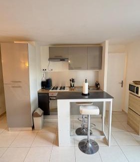 La Celle-sous-Gouzon Apartamento | Appartement avec terrace à Juvignac
