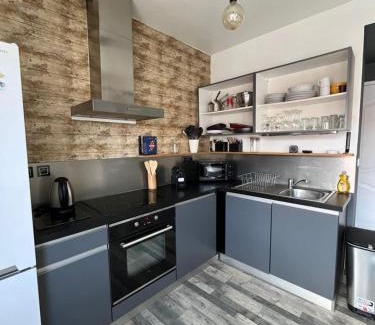 La Celle-sous-Gouzon Apartamento | Appartement MODERNE ET RENOVE Capacité 4 personnes, 1 chambre, Terrasse in Dunkerque