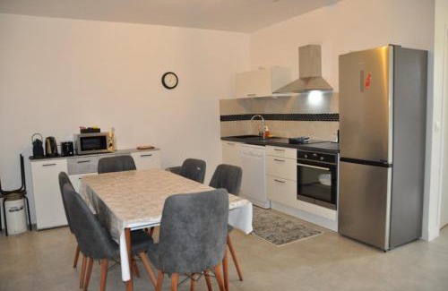 La Ferte-sous-Jouarre Apartamento | Appartement avec Jardin