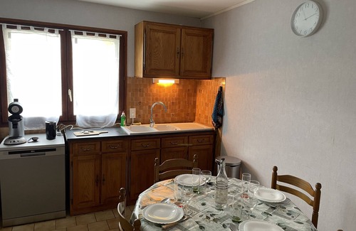 La Tour-dʼAuvergne Apartamento | Appartement au Bord du lac 2 Chambres, Plein Pied Avec Terrasse