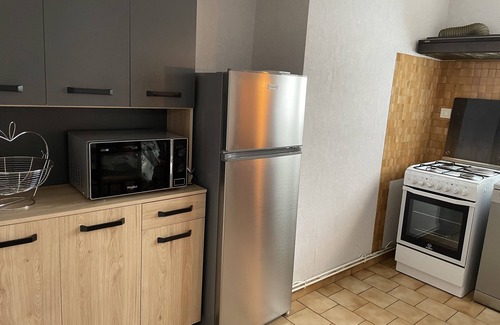 La Tour-dʼAuvergne Apartamento | Appartement au Bord du lac 2 Chambres, Plein Pied Avec Terrasse