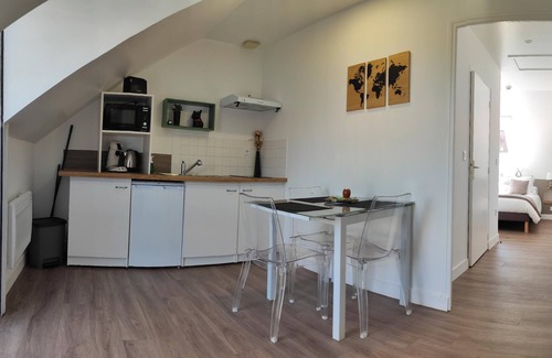 Les Aix-d'Angillon Apartamento | Appartement T2 - Valençay 12