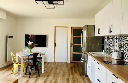 Saint-Brevin-les-Pins Apartamento | Appartement - St Brevin Les Pins - Hyper Centre - Fibré - Parking - Jusqu'à 6 personnes