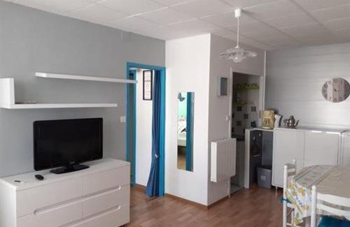 Saint-Hilaire-de-Riez Apartamento | Appartement 2 pièces avec terrasse et véranda, à 200 m de la plage, commerces et pistes cyclables - FR-1-324A-22