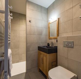 Saint-Sorlin-d'Arves Apartamento | Appartement neuf et spacieux au cœur du village avec sauna