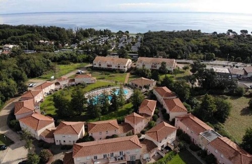 Santa-Maria-Poggio Apartamento | Appartement Costa Verde, vue mer Avec Piscine et Plage à 400 m