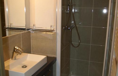 Prapoutel Apartamento | Appartement haut de gamme 3P cabine, pied des pistes, balcon, parking, centre station à 150m - FR-1-557-15