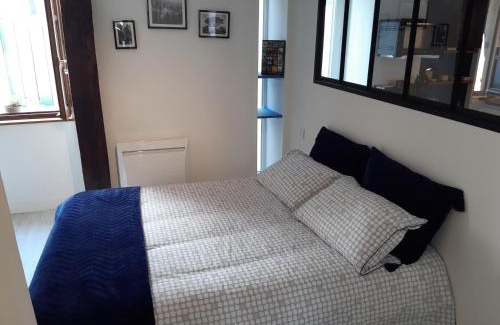 Granville Apartamento | Appartement Haute Ville meublé avec cour privative