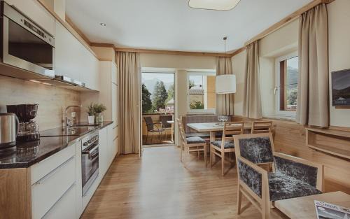 Bad Hofgastein Apartamento | Appartement Hotel Panorama-im Bademantel direkt in die Alpentherme