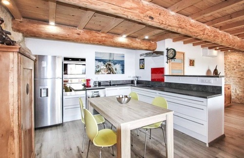 Pont-Saint-Esprit Apartamento | Appartement Independant Dans mas