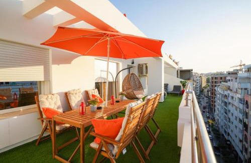Bni Makada Apartamento | Appartement in Tanger City Center with Terasse 5 min to Tanger Marina-free Parking