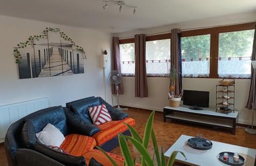 Laroque-des-Alberes Apartamento | Appartement, jardin, piscine, à 15 minutes mer et Espagne