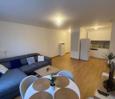 Guyancourt Apartamento | Appartement JO, proche Paris