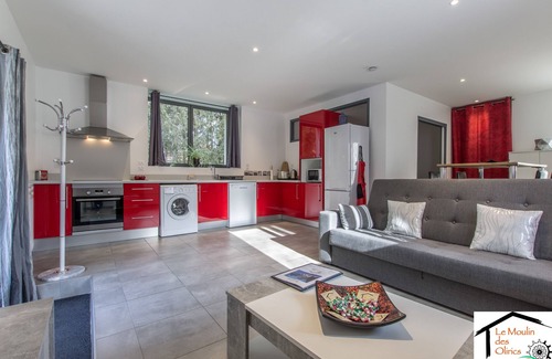Sallanches Apartamento | Apartamento-Moderno-Baño Privado-Vista al rio-Jorasse