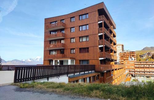 Plagne Centre Apartamento | Appartement lumineux proche des pistes avec balcon et 2 chambres - FR-1-181-2665