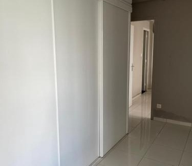 Schoelcher Apartamento | Appartement Lalau avec vue sur la mer et piscine