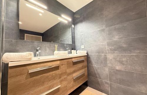 Saint-Avre Apartamento | Appartement Le Cocon Proche Station Ski-Piscine
