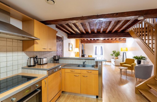 Cremieu Apartamento | Apartamento-Apartamento-Baño en la habitacion-Vista a la Ciudad