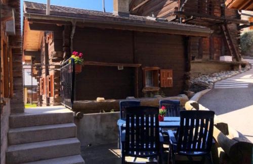 Saint-Martin Apartamento | Appartement "Le Ver Luisant" à Saint-Martin, Val d'Hérens, Valais