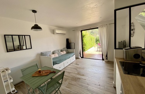 Tiuccia Apartamento | Appartement les Marines, Accès Plage à Pied. Vue Mer. Grande Terrasse