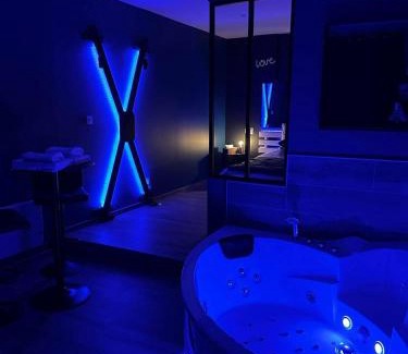 Bourg-Argental Apartamento | Appartement Love Room avec Jacuzzi Privatif