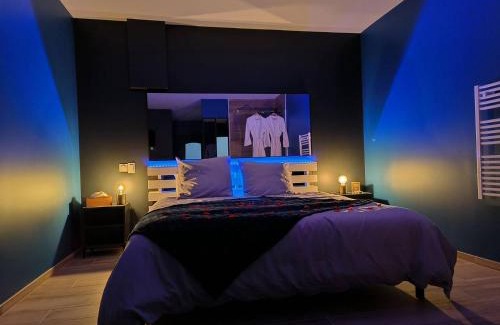 Bourg-Argental Apartamento | Appartement Love Room avec Jacuzzi Privatif