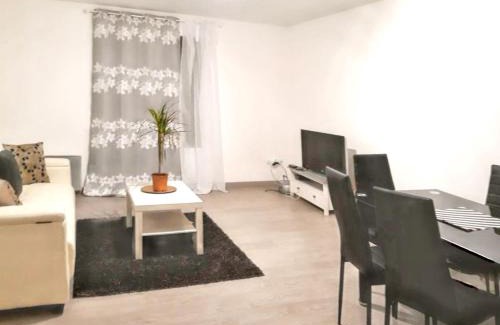 Digne-les-Bains Apartamento | Appartement lumineux dans le centre de Digne-les-Bains avec balcon.