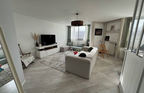 Franconville Apartamento | Appartement Lumineux 2 Chambres 6 Couchages à 10 min de la Gare RER