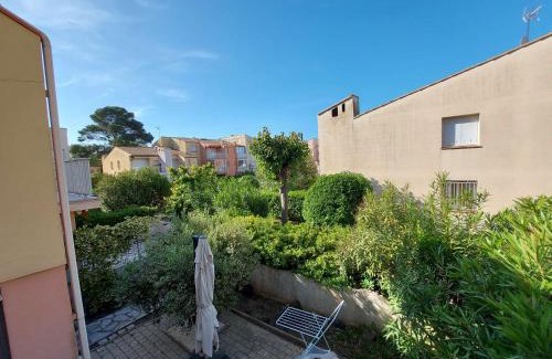 Le Grau-dʼAgde Apartamento | Appartement lumineux 2 pièces pour 4 pers, à 80m de la plage avec terrasse et parking privé - FR-1-423-222